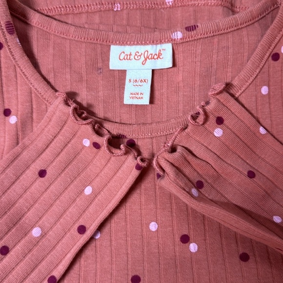 CAT & JACK Terracotta Polka Dot Ribbed Long Sleeve Ruffled Girls Shirt S6/6X - Picture 3 of 4